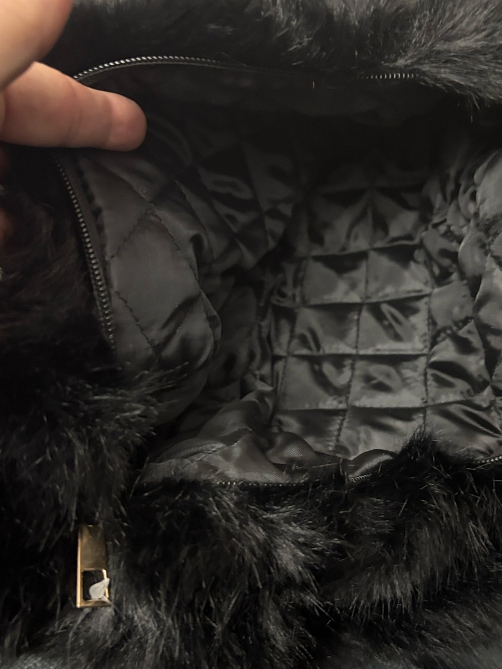 NEW: Faux Fur Black Hat Shoulder Bag Set - Stylish Winter Accessories dust bag - Picture 6 of 10